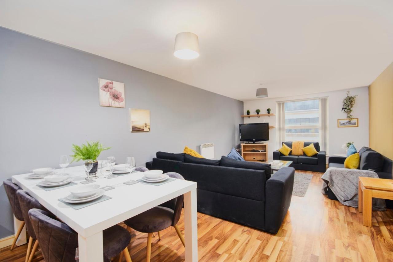 Stylish Manchester Gem - Sleeps 10! エクステリア 写真