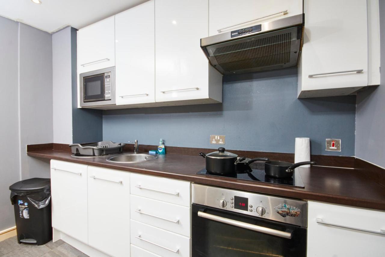 Stylish Manchester Gem - Sleeps 10! エクステリア 写真