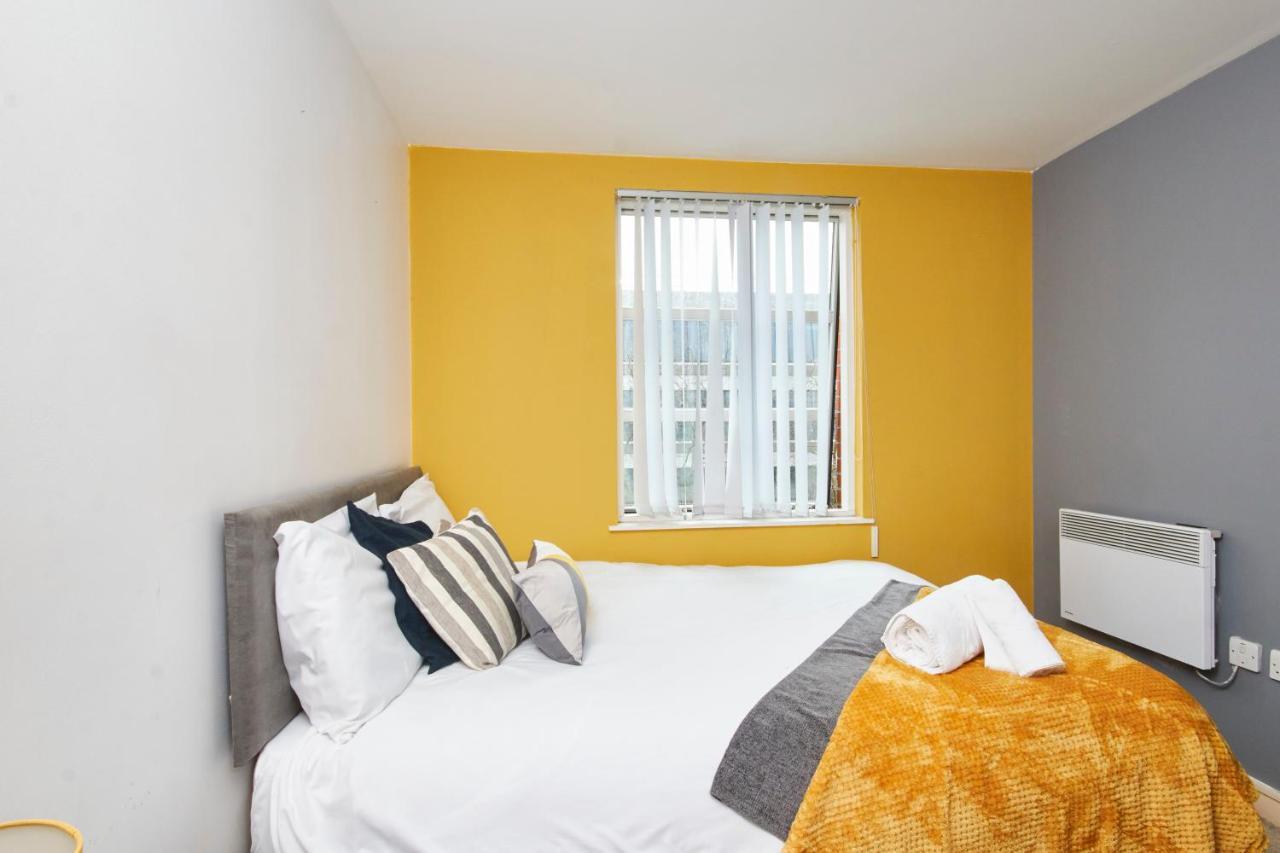 Stylish Manchester Gem - Sleeps 10! エクステリア 写真